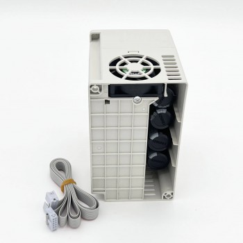 2,2kW 110V/220V/380V Kit moteur de broche refroidi par eau OSP001699 avec variateur de fréquence (VFD) et 13 pièces pinces ER20 et support